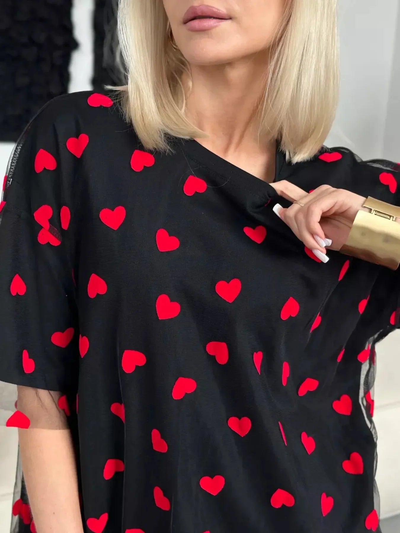 Oversized Heart Print T Shirt For Everyday Wear - Southern Shores Clothing