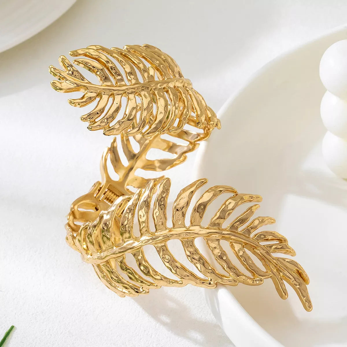 Leaf Bracelet With 18K Gold Plated Alloy - Southern Shores Clothing