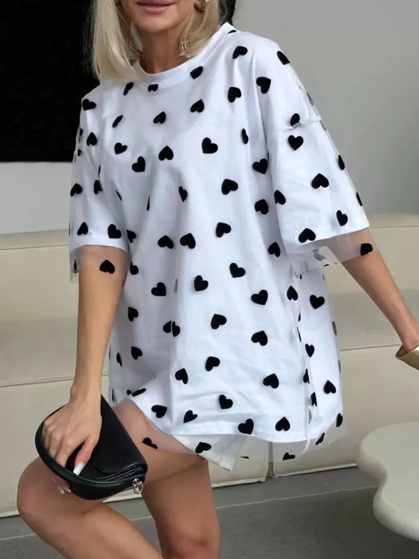Oversized Heart Print T Shirt For Everyday Wear - Southern Shores Clothing