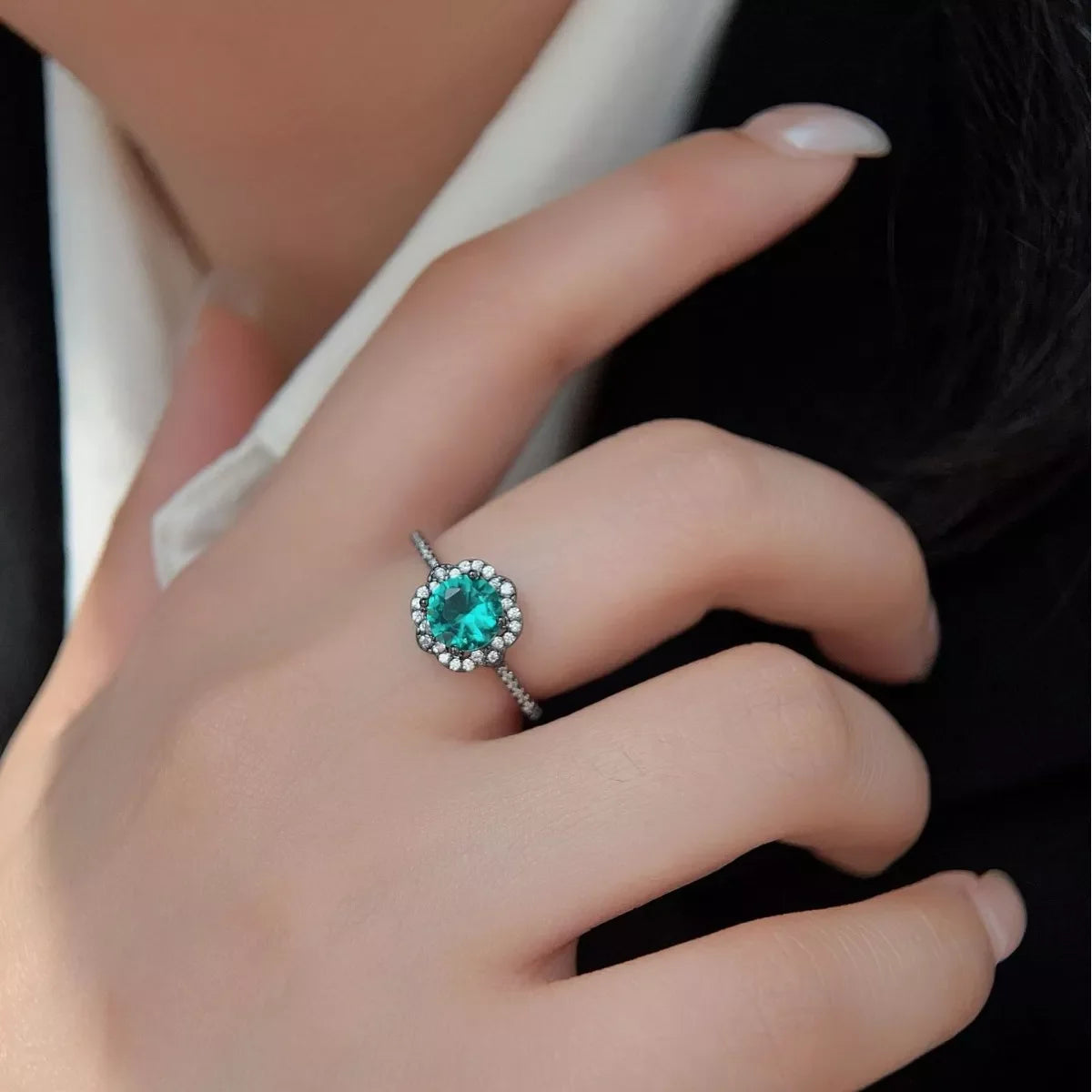 Sterling Silver Emerald Green Zircon Minimalist Ring - Southern Shores Clothing