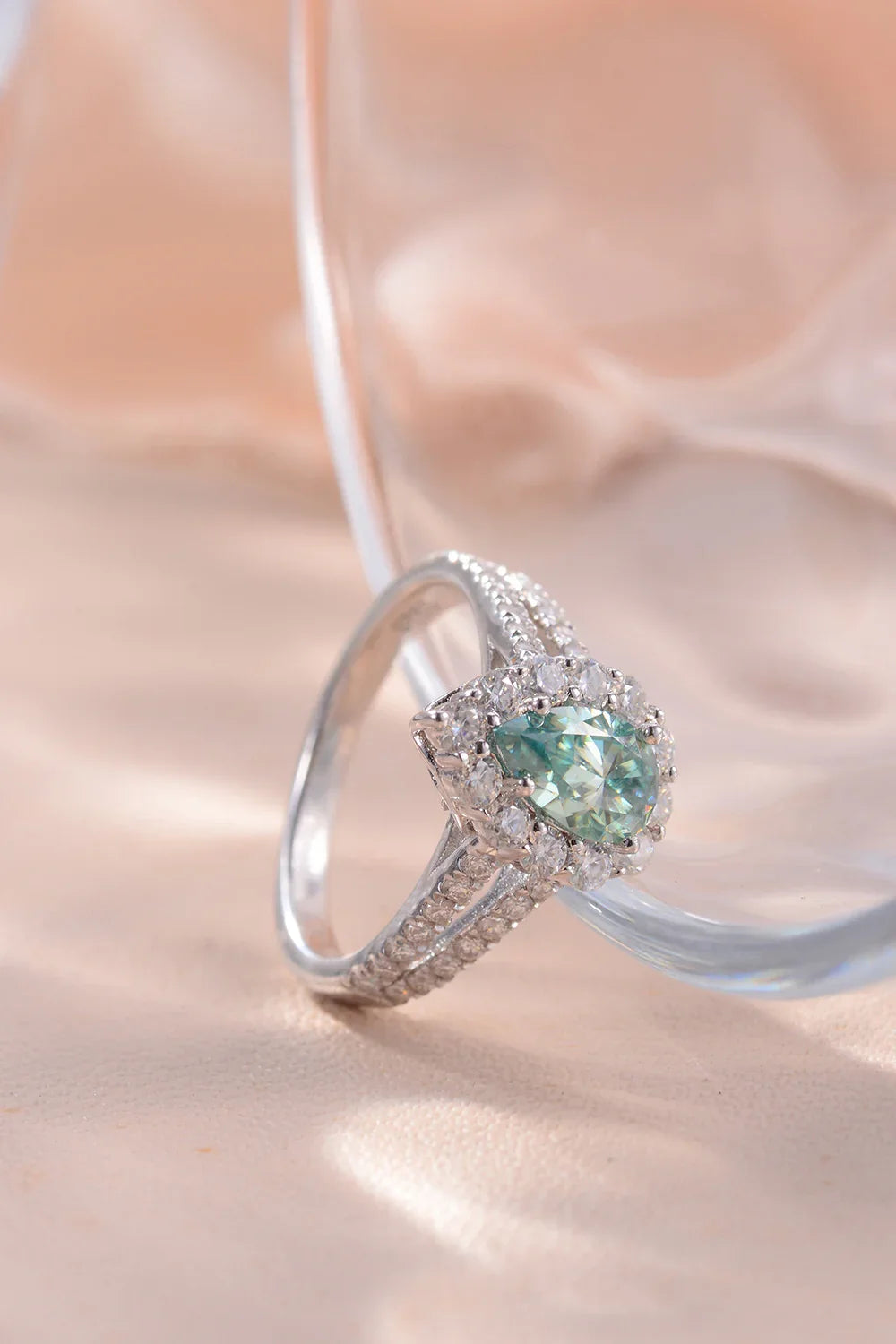 1 Carat Modern Moissanite Sterling Silver Ring - Southern Shores Clothing