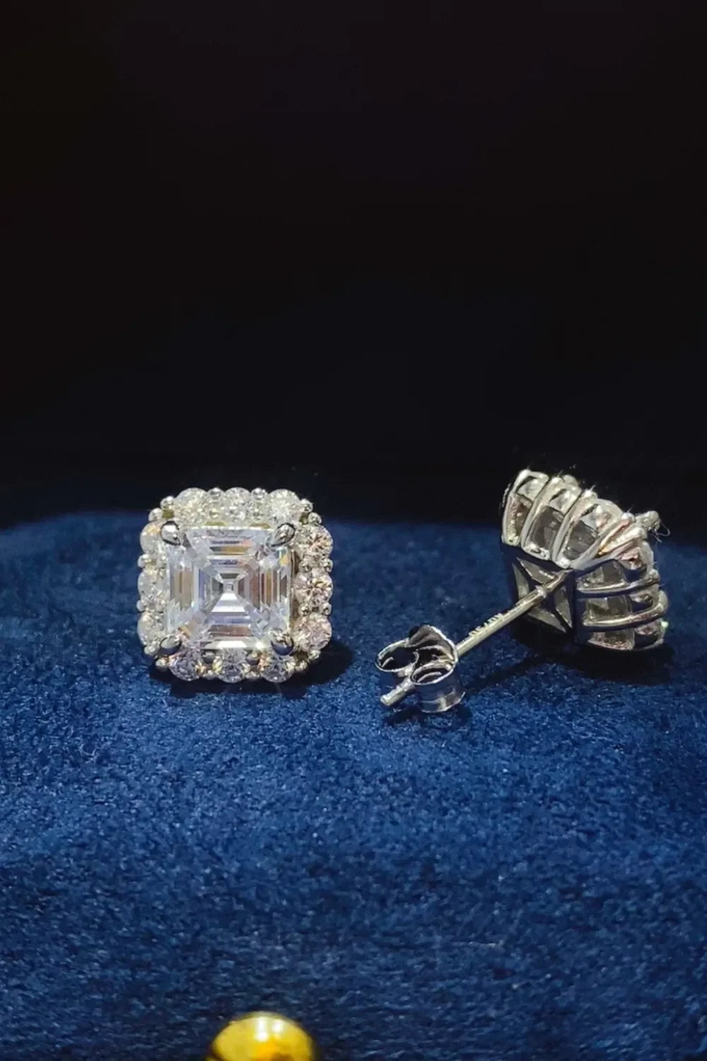 2 Carat Moissanite Sterling Silver Stud Earrings - Southern Shores Clothing