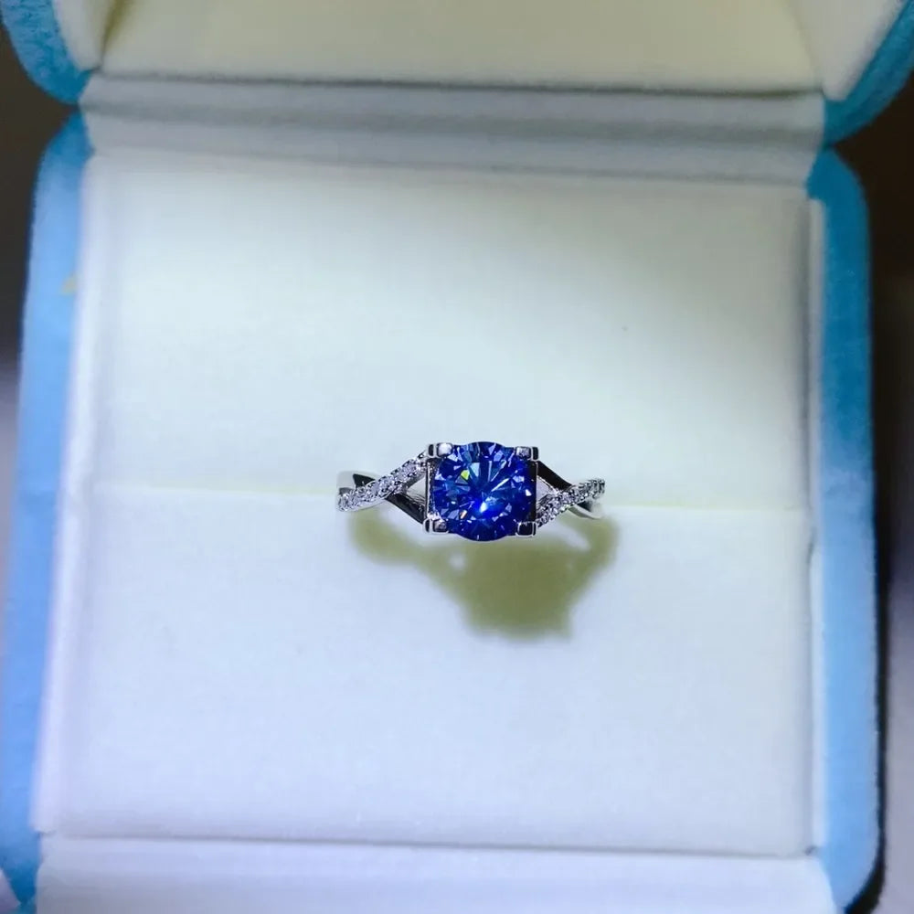 1 Carat Moissanite Crisscross Sterling Silver Ring - Southern Shores Clothing