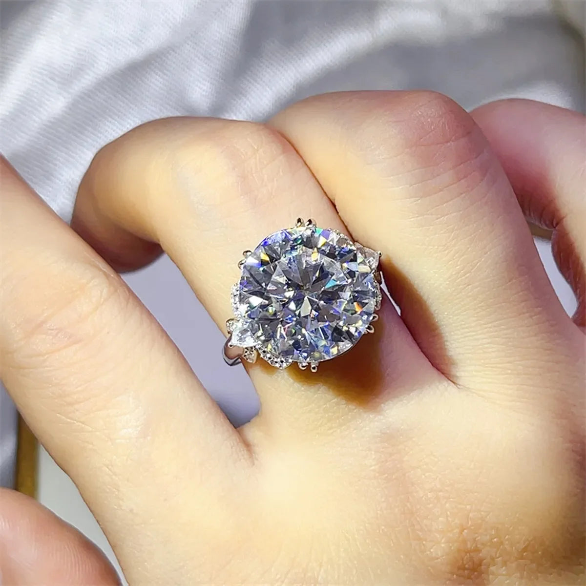 10 Carat Moissanite Sterling Silver Ring - Southern Shores Clothing