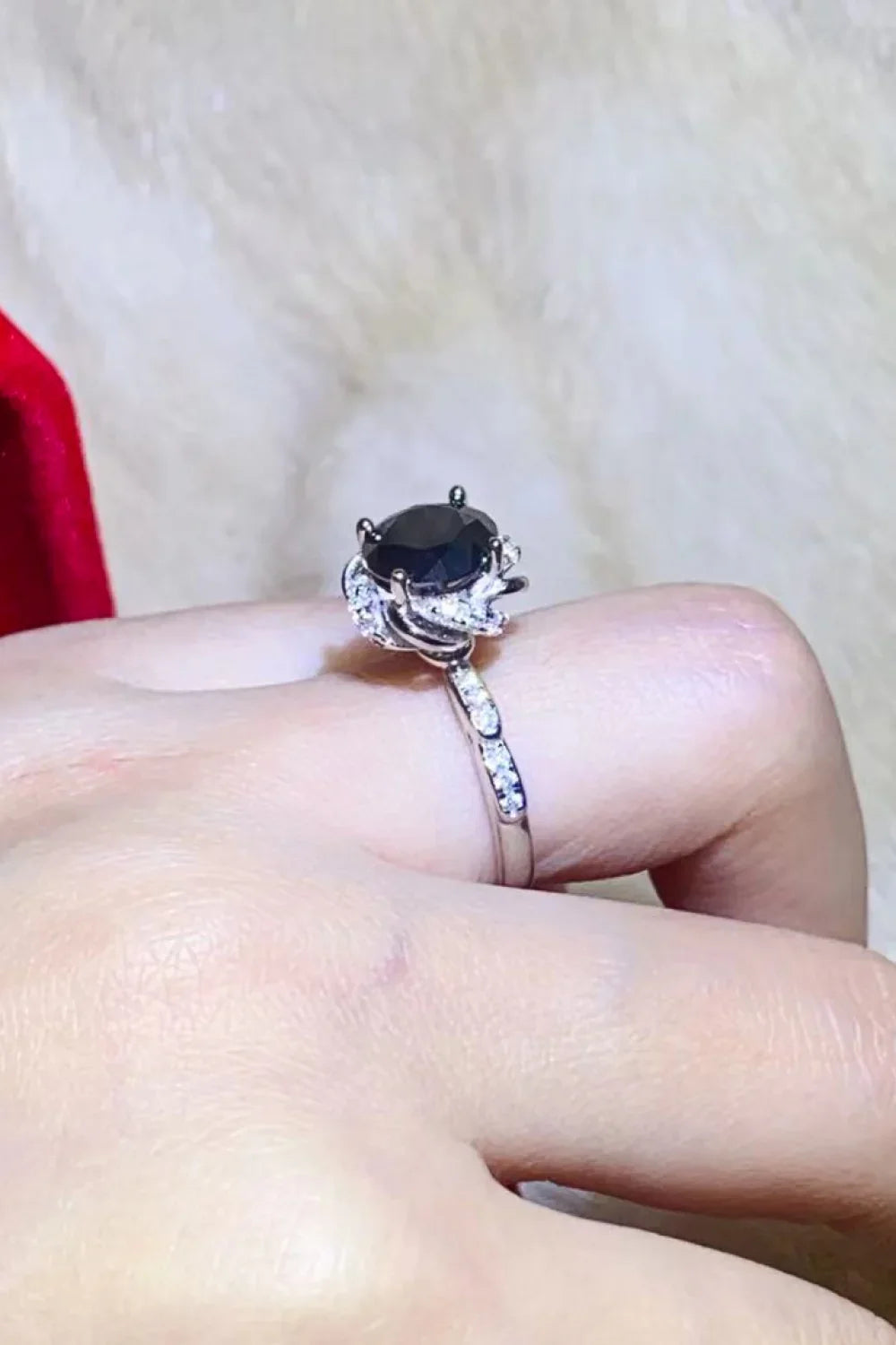 Minimalist 2 Carat Black Moissanite Floral Ring - Southern Shores Clothing