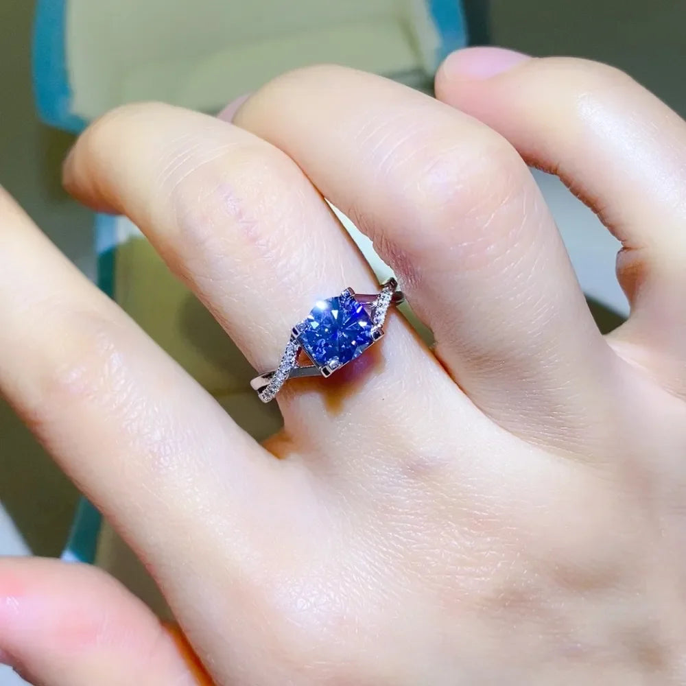 1 Carat Moissanite Crisscross Sterling Silver Ring - Southern Shores Clothing