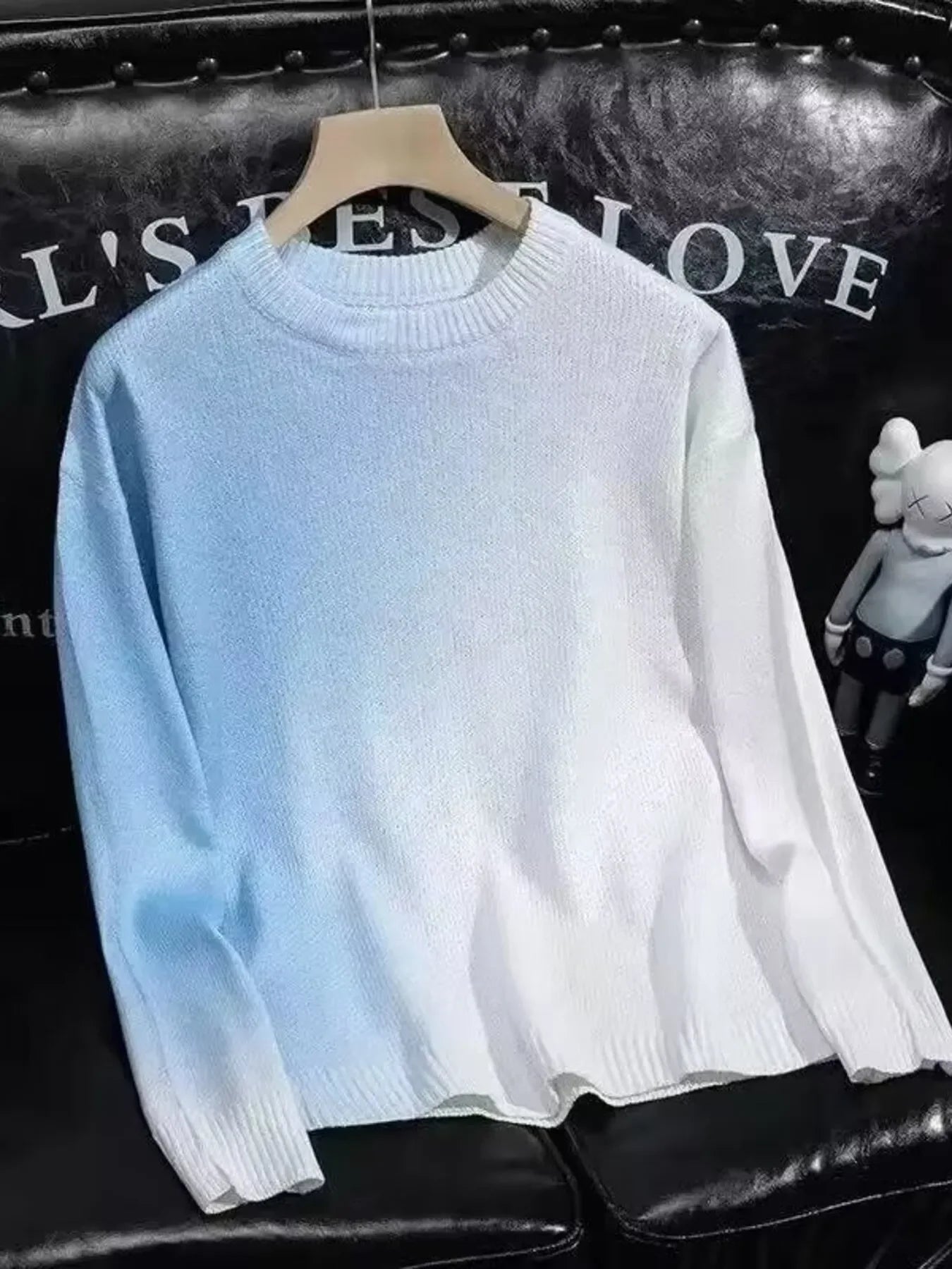 Lightweight Gradient Round Neck Knitted Pullover - Southern Shores Clothing