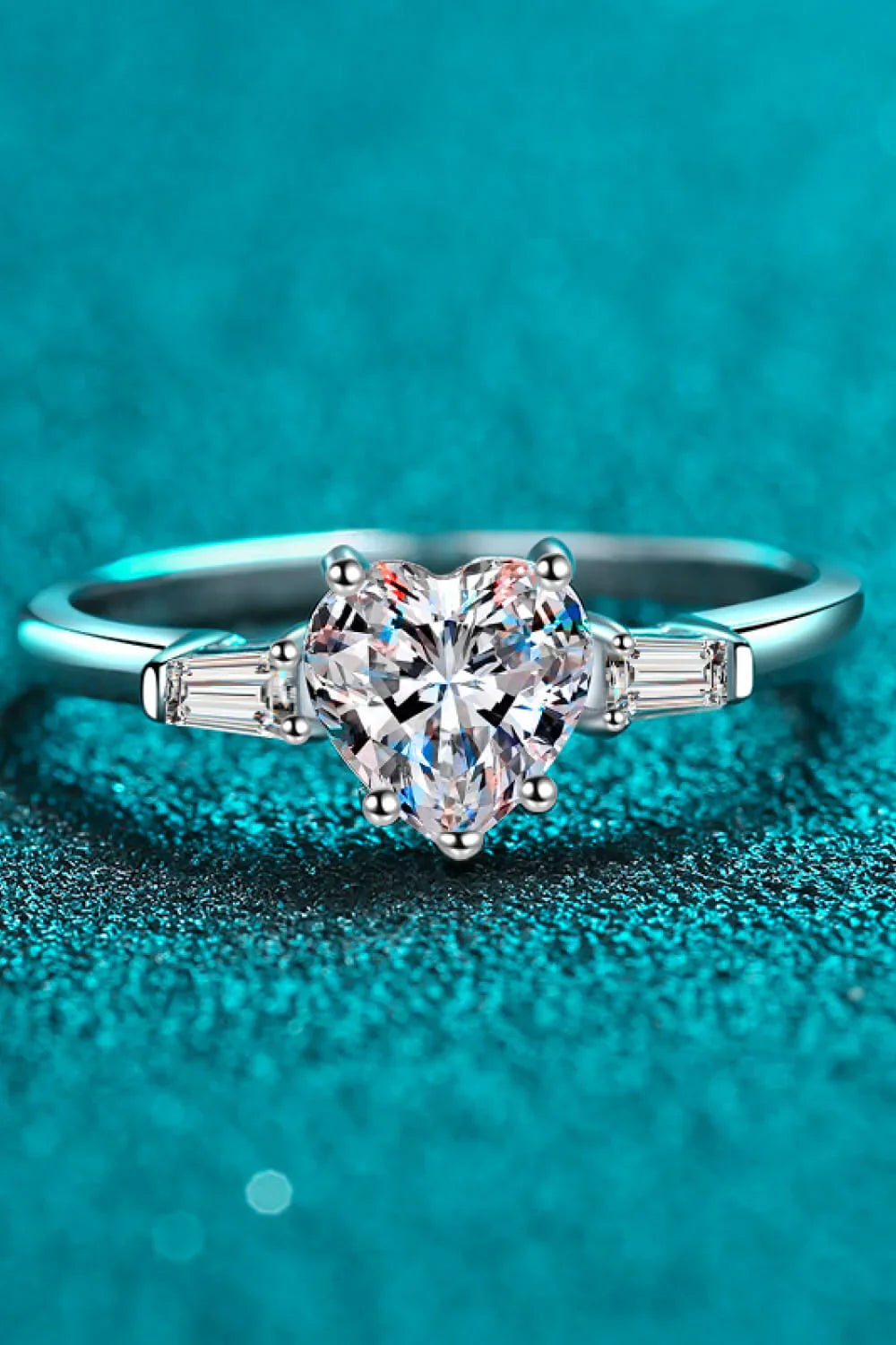 1.2 Ct Moissanite Heart Ring In Sterling Silver - Southern Shores Clothing