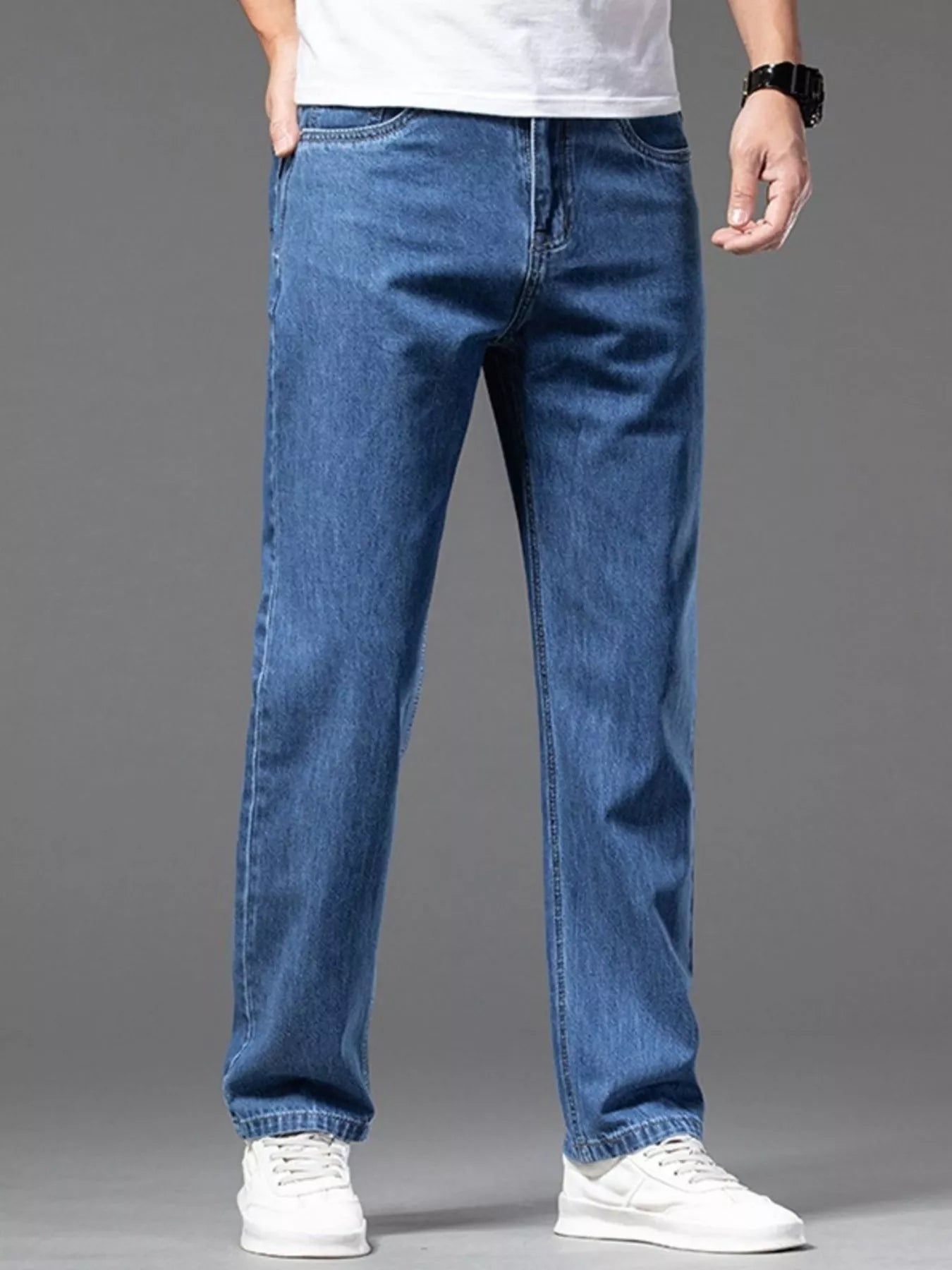 Men's Straight-Leg Jeans
