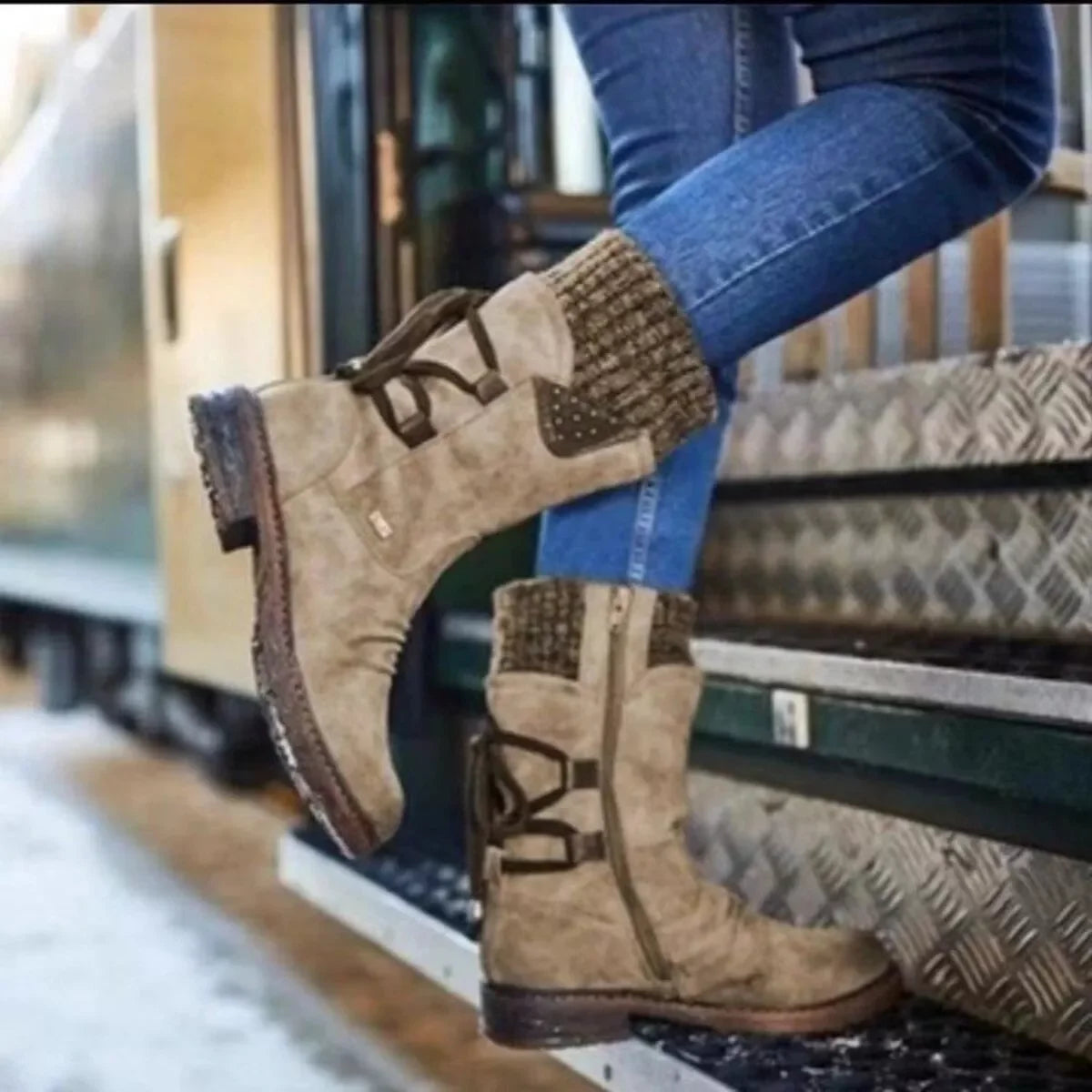 Knitted Cuff Round Toe Boots Suede Rubber Sole
