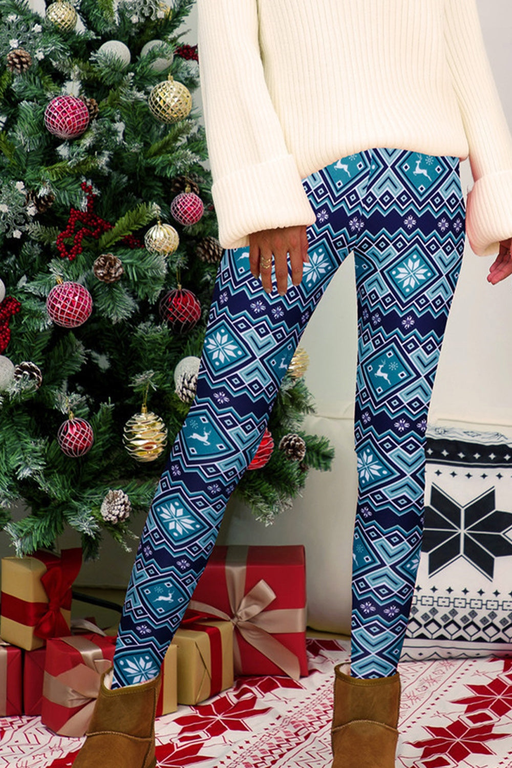 Women's Coastal Geometric Leggings in Full Sizes