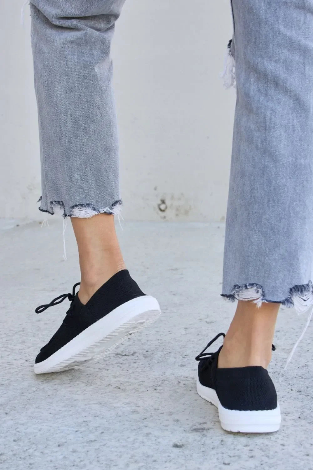 Flat Round Toe Lace Up Sneakers For Daily Use - Southern Shores Clothing