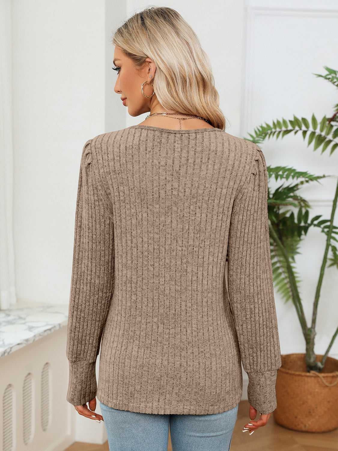 d3813fb8dcad4ecf8913da6eb1c7ccb2-Max