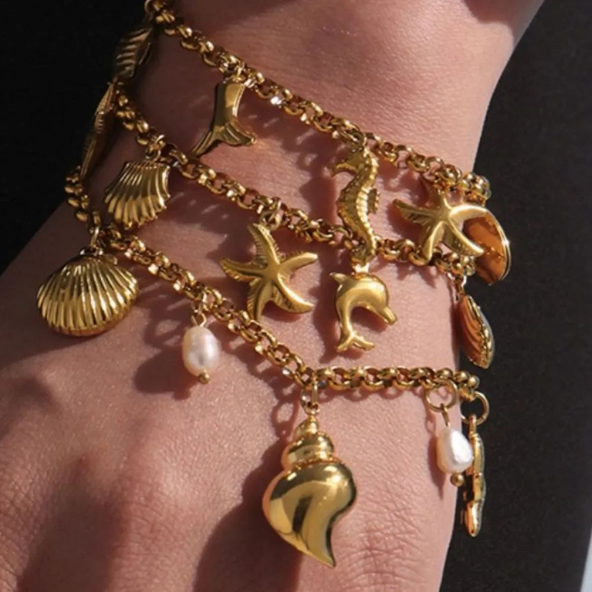 18K Gold-Plated Sea Shell Bracelet With Adjustable Fit - Southern Shores Clothing