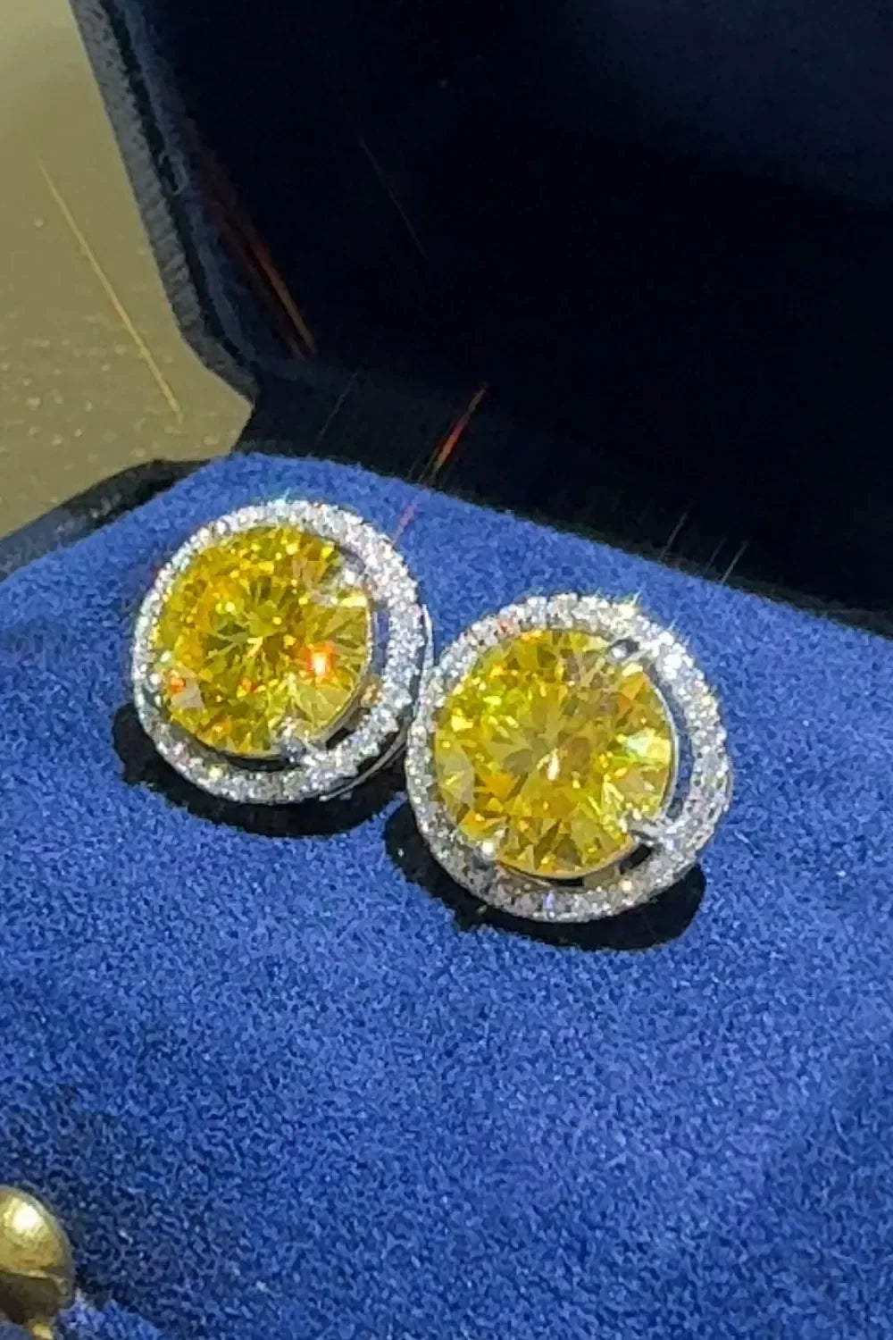 4 Carat Moissanite Sterling Silver Earrings - Southern Shores Clothing