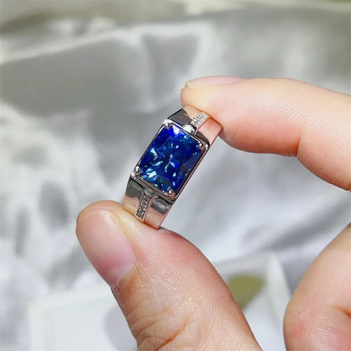 2 Carat Moissanite Sterling Silver Ring With Certificate - Southern Shores Clothing