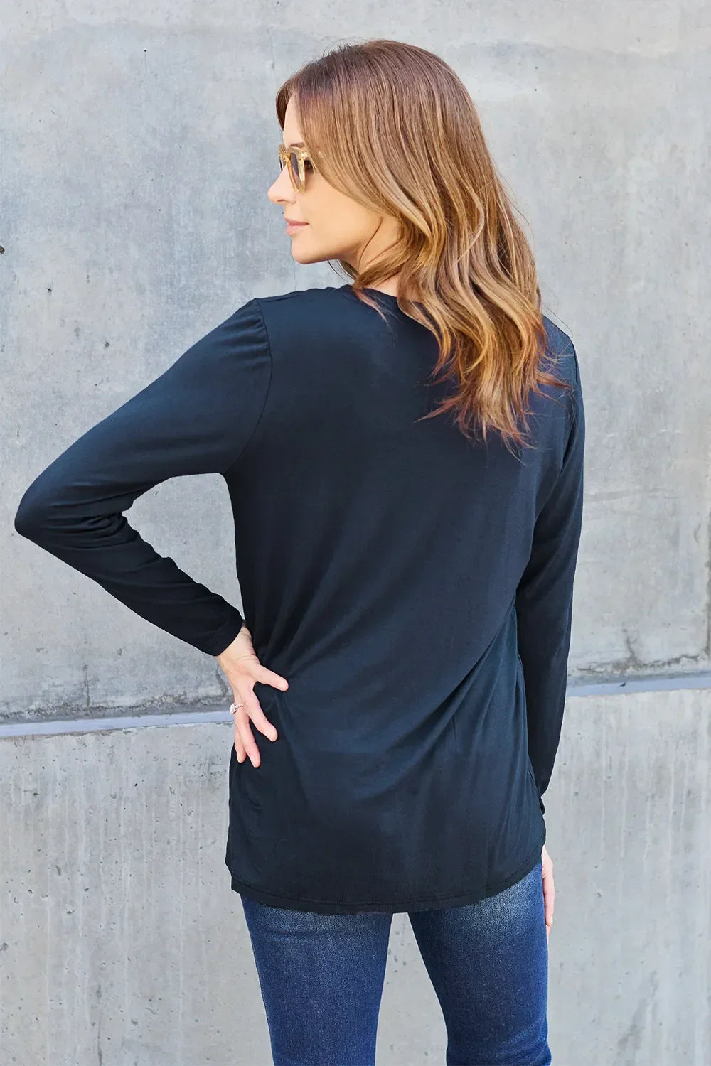 Round Neck Long Sleeve Top With Pockets Classic - Southern Shores Clothing