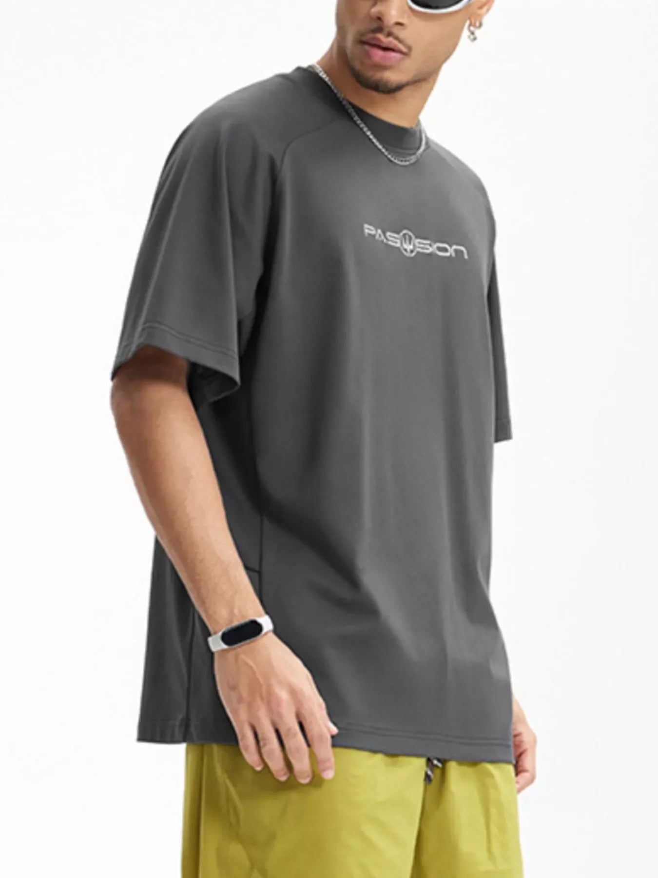 Slim Fit Round Neck T Shirt With Stretchy Fabric - Southern Shores Clothing