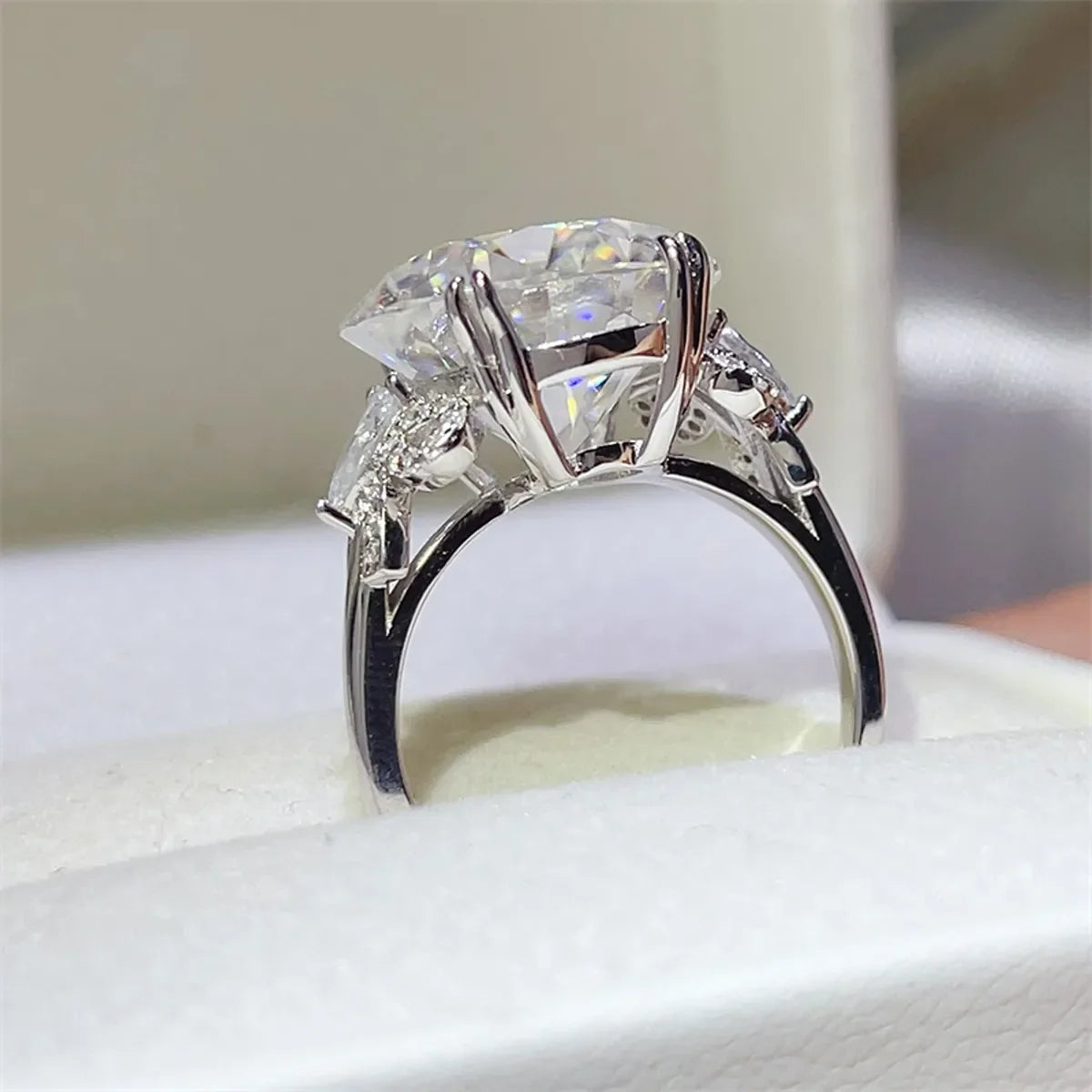 10 Carat Moissanite Sterling Silver Ring - Southern Shores Clothing