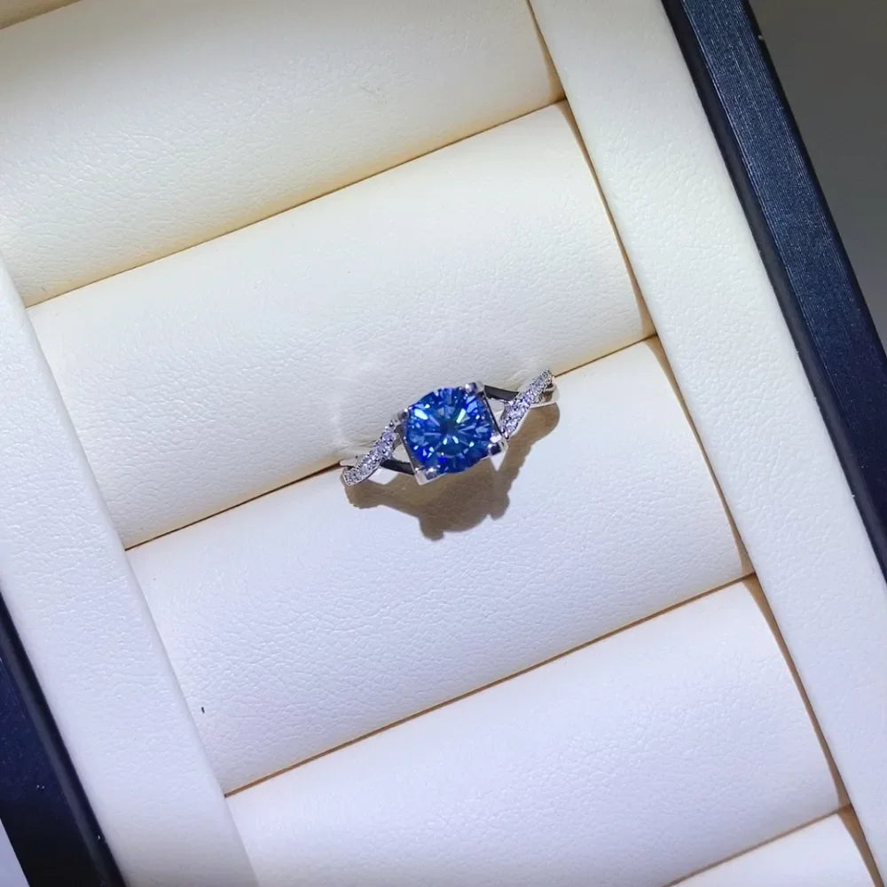 1 Carat Moissanite Crisscross Sterling Silver Ring - Southern Shores Clothing