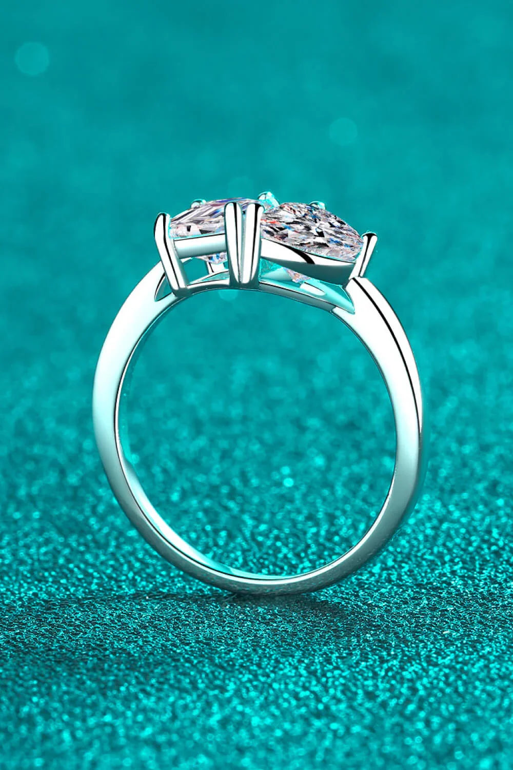 Rhodium-Plated Minimalist 2 Carat Moissanite Ring - Southern Shores Clothing