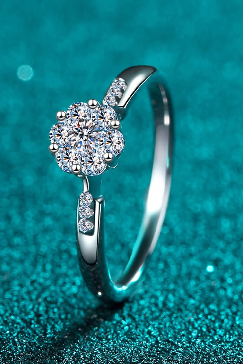 Minimalist Moissanite Ring Sterling Silver 0.24 Carat - Southern Shores Clothing