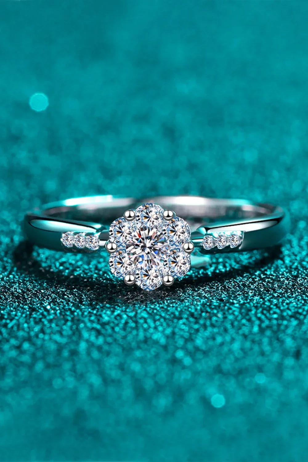 Minimalist Moissanite Ring Sterling Silver 0.24 Carat - Southern Shores Clothing