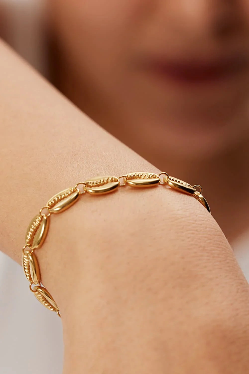 18K Gold Plated Shell Stainless Steel Coastal Bracelet - Southern Shores Clothing