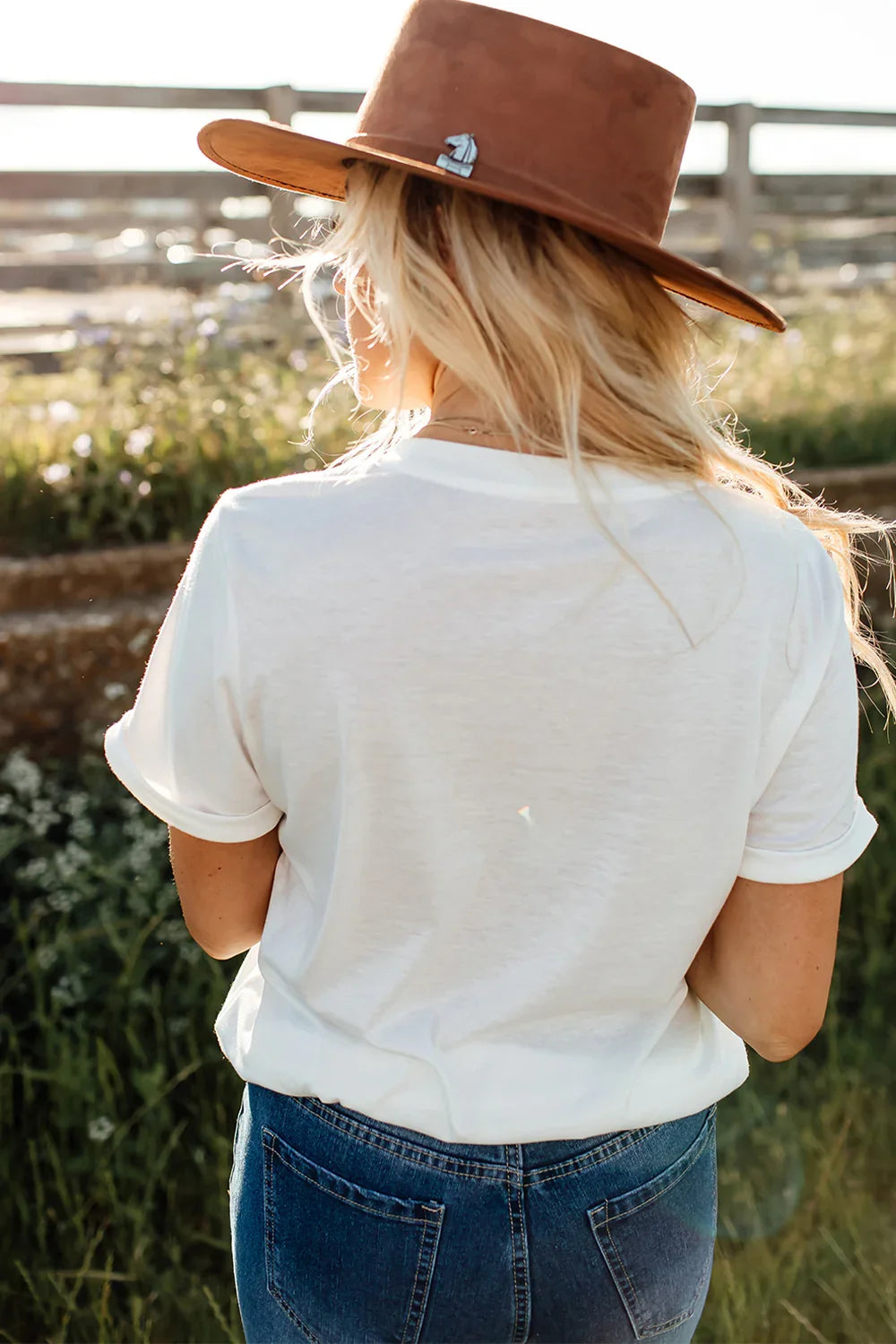Round Neck Short Sleeve Graphic Tee With Western Style - Southern Shores Clothing