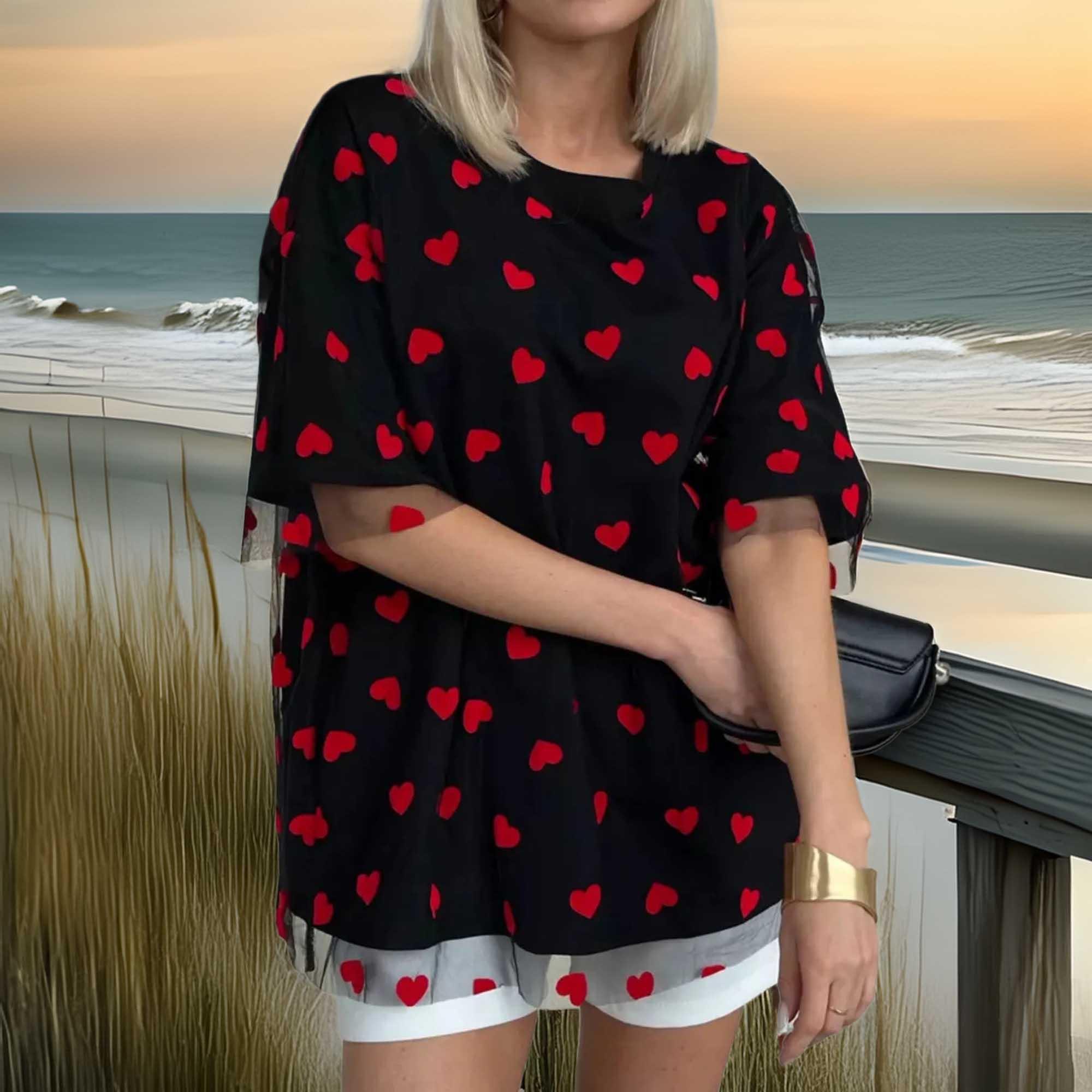 Oversized Heart Print T Shirt For Everyday Wear - Southern Shores Clothing